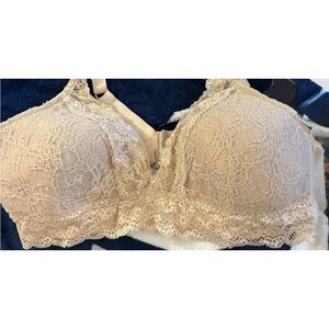 Lace Full-Coverage Bra in Tan